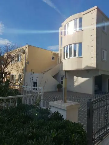 Apartment Luka